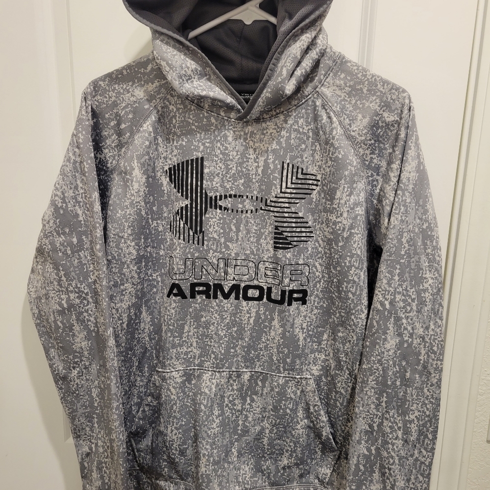 Youth XL Under Armour hooded sweatshirt